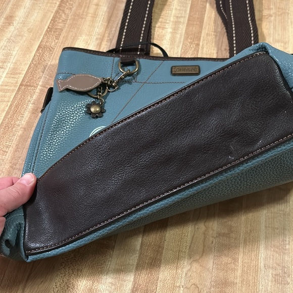 Chala cat tote - black white cat with ball of yarn - fish keychain attached - Picture 7 of 16